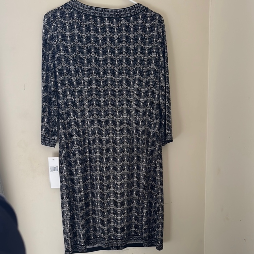 Women's Black and White Patterned Dress - Picture 4 of 4